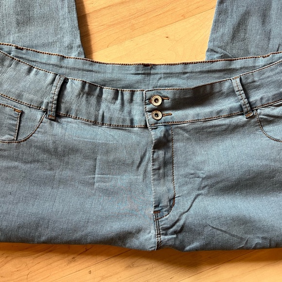 France’s hottest selling Jean Jeggings!  Best women’s pants jeggings! - Picture 3 of 6